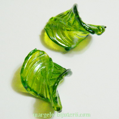 Frunzulita sticla verde, 32x25x4mm