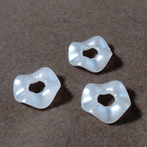 Distantier plastic, perlat, alb, 13x3mm, orificiu 4.5mm