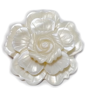 Brosa/pandantiv sidef alb, floare 47mm