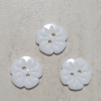 Nasturi plastic alb, floare 15x2.5mm