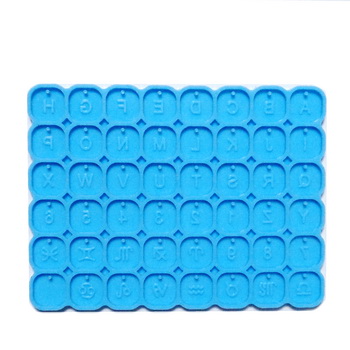 Forme din silicon albastru pentru pandantive patrate de 10x10x2mm, exterior 92x68x3mm