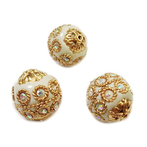 Margele indoneziene albe cu accesorii aurii,  20~21x19~20mm