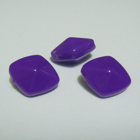 Margele plastic violet, romb 16x14mm