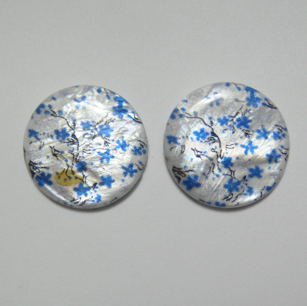 Perle plate sidef alb cu albastru, 25x3mm, orificiu 1mm