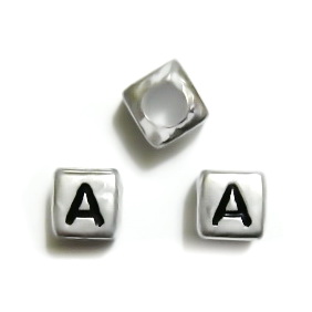 Margele alfabet, plastic argintiu, cubice 6x6x6mm, litera A