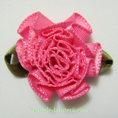 Floare satin roz inchis, lucrata manual, 33x27x12mm