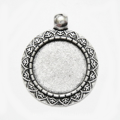 Baza cabochon, argintiu antichizat, pandantiv 31x26mm, interior 18mm 1 buc