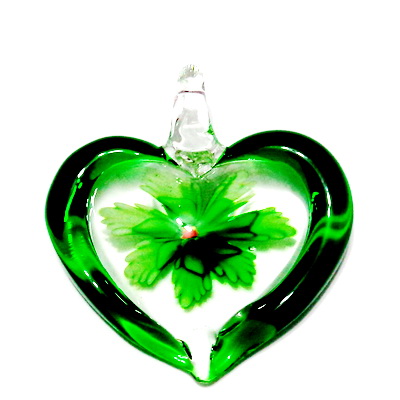 Pandantiv  Lampwork, inima transparenta cu interior floare verde, 45x42x10mm 1 buc