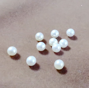 Perle plastic 7mm, FARA ORIFICIU, albe 1 buc