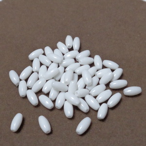 Margele plastic, bob orez, albe, 6x3mm (100-110 buc) 3 g