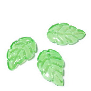 Pandantiv sticla transparenta verde, 23.5~24x15x4~4.5mm 1 buc