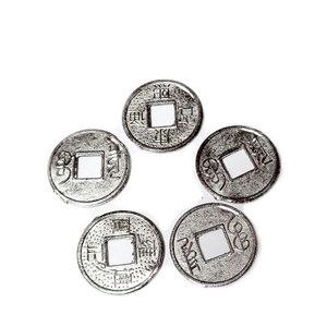 Monede feng shui / banuti norocosi, argintiu inchis , 14x0.6mm, orificiu 4x4mm 1 buc