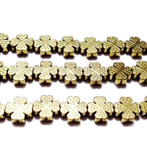 Margele hematite, aurii, trifoi cu 4 foi, 8x8x2.5mm