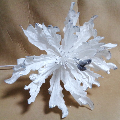 Craciunita alba cu glitter argintiu, 39-40cm