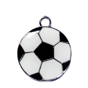 Pandantiv metalic, emailat alb cu negru, minge de fotbal, 24x20x2.5mm 1 buc