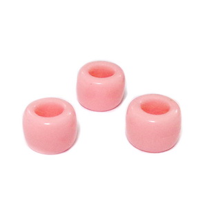 Margele plastic, roz, 8x6mm, orificiu 4 mm 1 buc