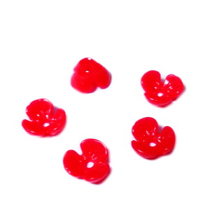 Flori plastic rosu, 6x6x2.5mm 1 buc