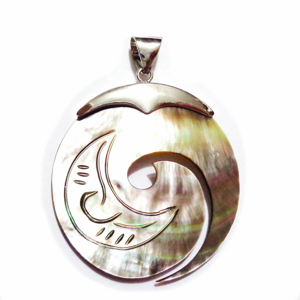 Pandantiv sidef, spirala cu accesoriu metalic, 64x45mm 1 buc