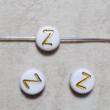 Margele plastic alb cu auriu 7x4mm, litera Z