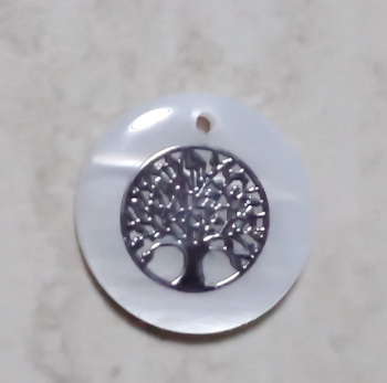 Pandantiv sidef alb cu copacul vietii argintiu, 16x3.5mm