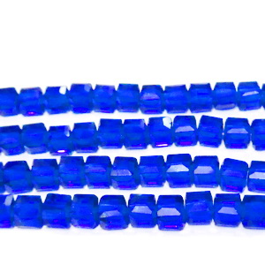 Margele sticla, albastru-cobalt, cubice cu muchii tesite, 4x4mm