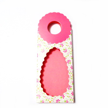 Cutie martisor, roz cu floricele, 13x5x0.7 cm