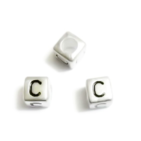 Margele alfabet, plastic argintiu, cubice 6x6x6mm, litera C 1 buc