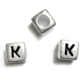 Margele alfabet, plastic argintiu, cubice 6x6x6mm, litera K 1 buc