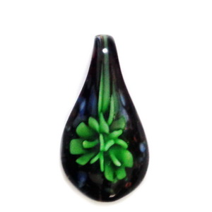 Pandantiv Murano negru cu floare verde, lacrima 33x17x8mm 1 buc